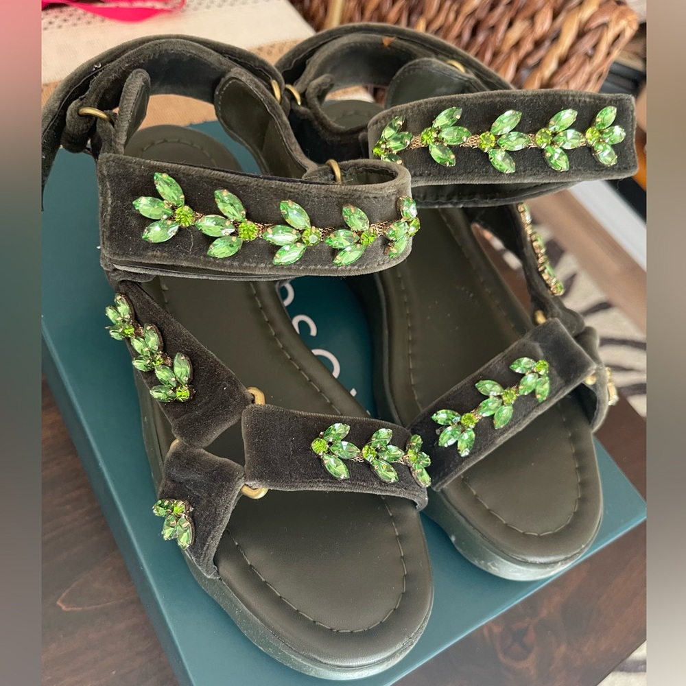 Aerosoles velvet rhinestone sandals 10